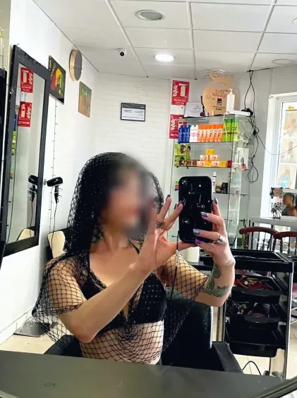 Amelie, 33