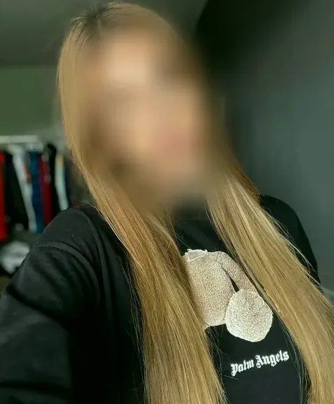 Dilara, 28