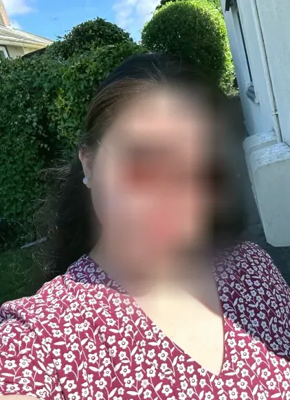 Elisa, 28