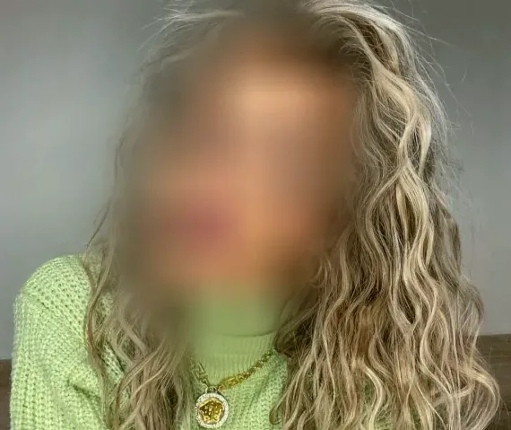 Larissa, 35