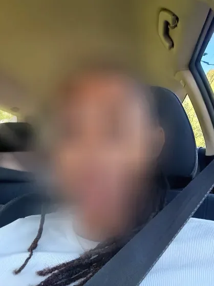 Melanie, 34