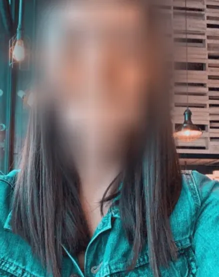 Sabrina, 24